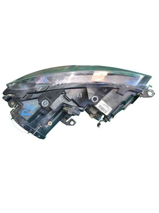 Ótica / Farol Esquerdo VW GOLF VI