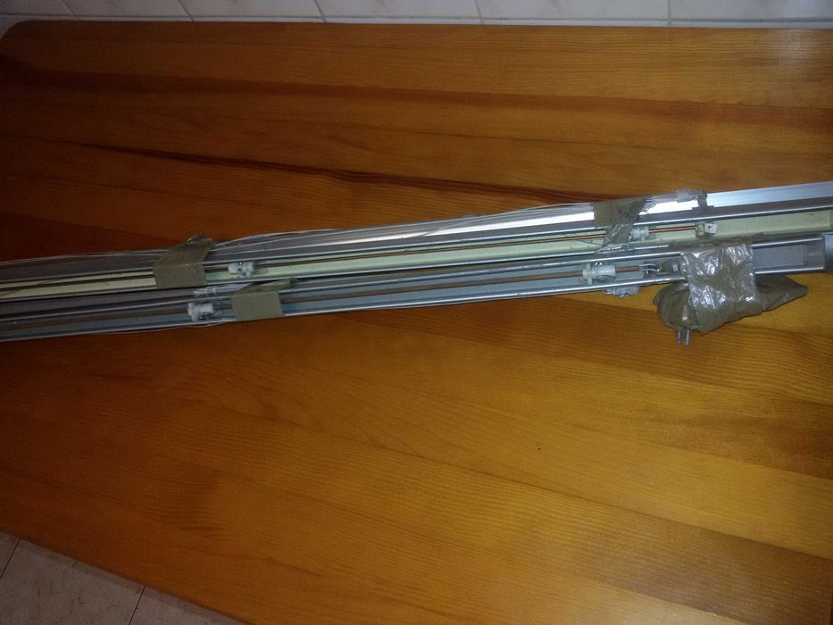 Estore em alumínio- cinzento64575213902339122