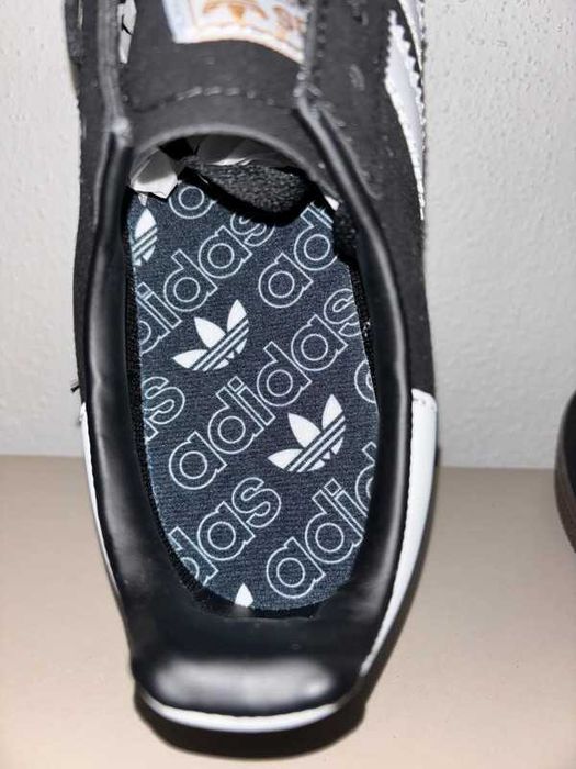 Ténis Adidas Spezial.