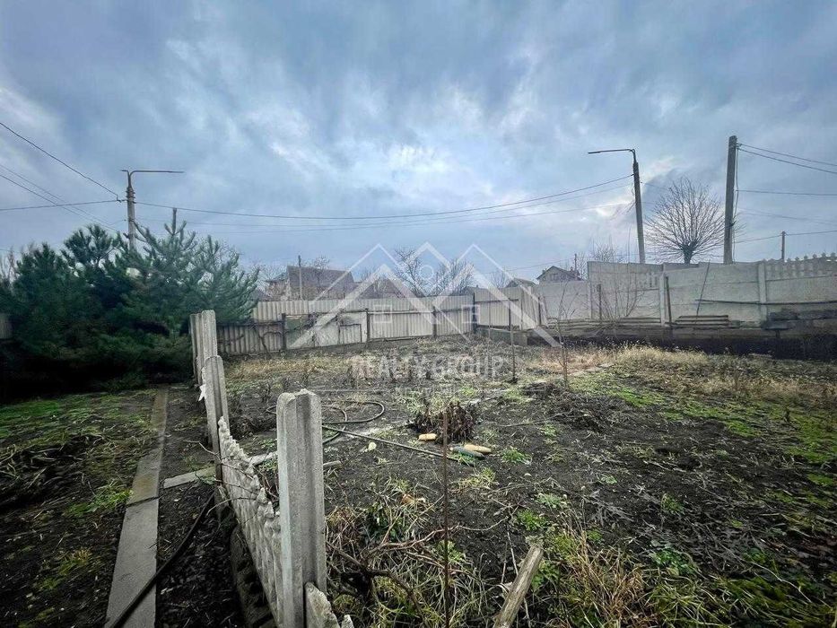 Продаж будинку по вул. Купріна