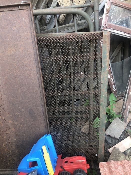 Ліжко металеве