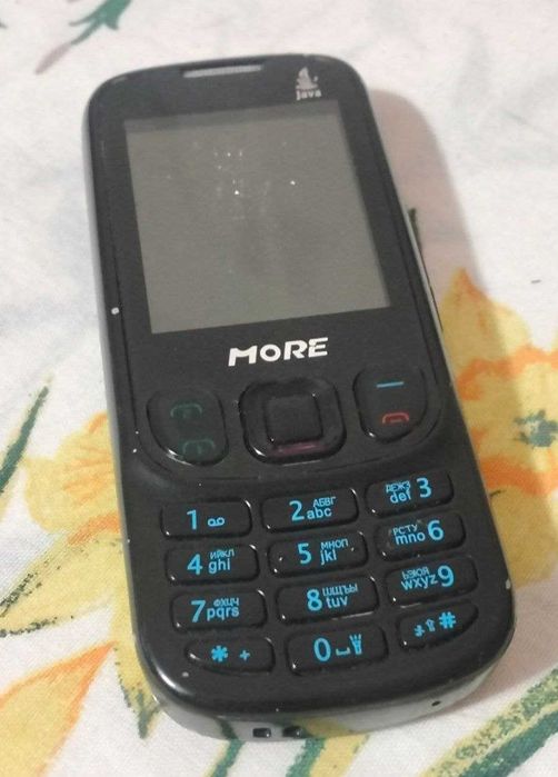 Кнопочний телефон More Z800 (китайська Nokia 6303)