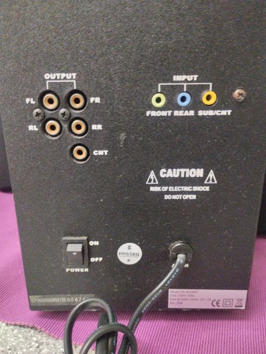 Speakers in very good condition64585125494274123