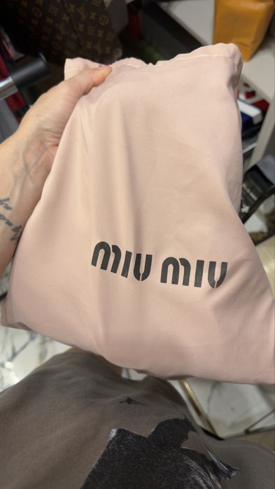 Сумка в идеальном состоянии Miu