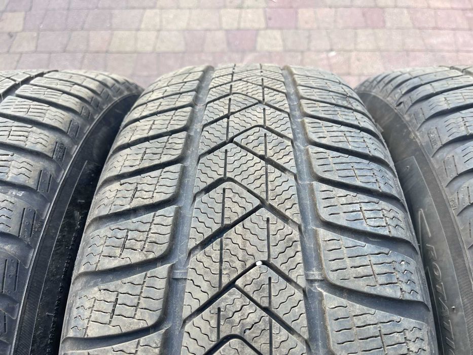4149. Alufelgi 17" koła zimowe Mercedes Audi A6 Ssangyong Korando 5x112 225/60/17 Pirelli 2024r