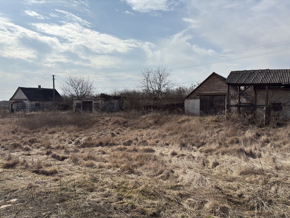 Земельна ділянка комерційного / промислового призначення + житло