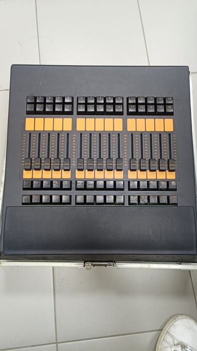 GrandMA2 Fader Wing + Case64175182390147121