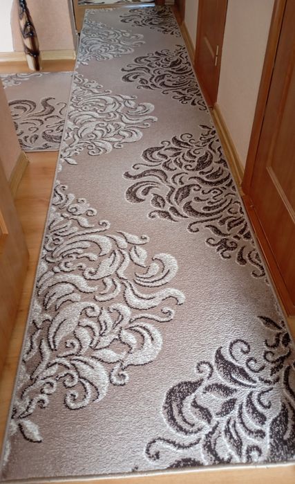 Продається коврова доріжка