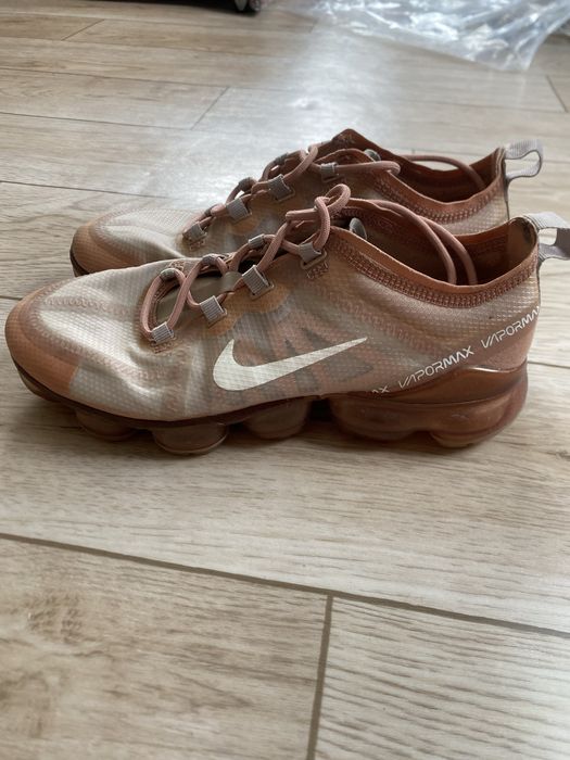 Продам Кросівки Nike Air Vapormax Rose gold