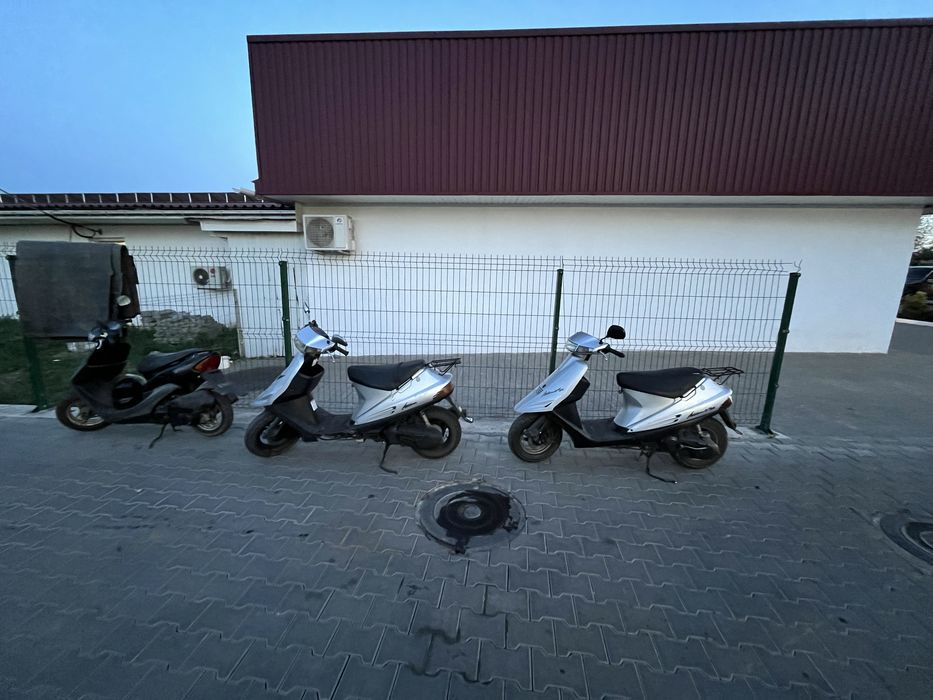 Продам скутер Suzuki Adress v100