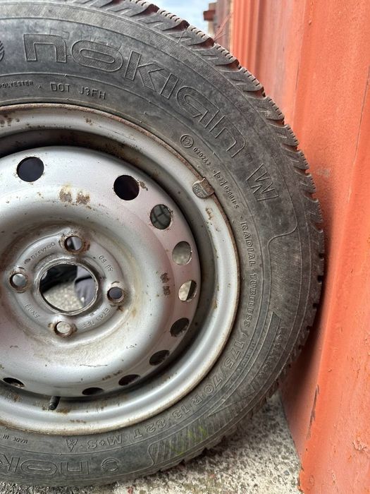 Шини зимові Nokian W 175/70R13,колеса Nokian