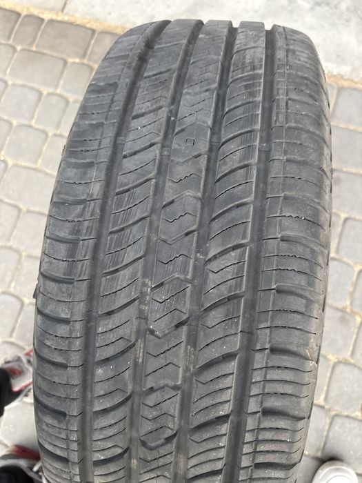Opona  Cooper 235/60/18