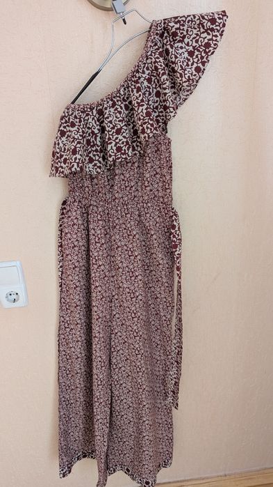 Комбінезон з кишенями і цікавим принтомрозмір S