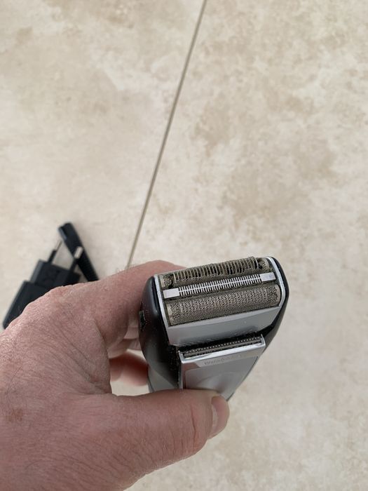 Электробритва BRAUN Series 3 300 № 5747,