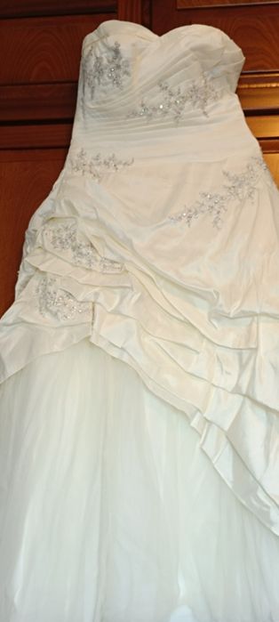 Vestido de noiva usado em muito bom estado de conservação