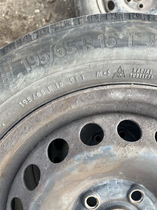 Резина на авто зиня та літня