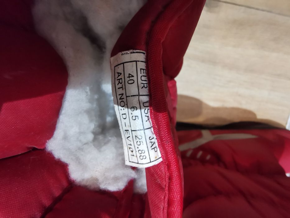 Buty zimowe nowe ciepłe i przyczepność na maxa.