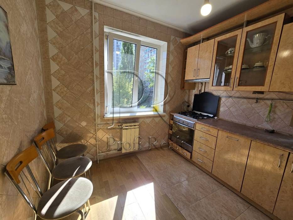 Продаж 2 кімн. квартири вулиця Ніжинська 7