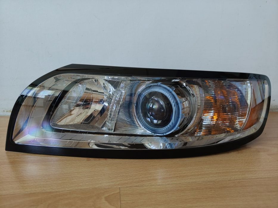 Volvo S40 V50 reflektor lampa lewa bi xenon IDEALNA !