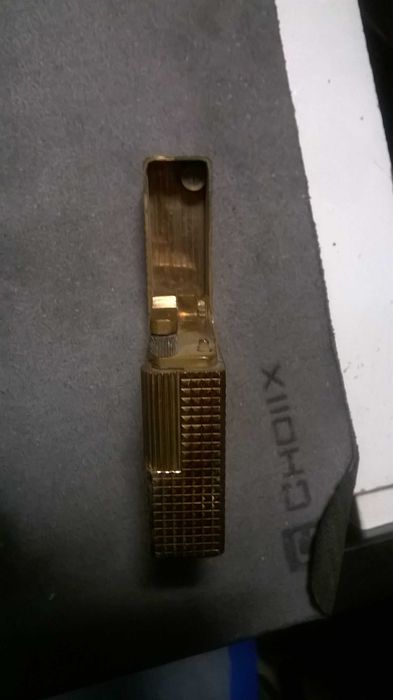 Isqueiro Dupont em ouro