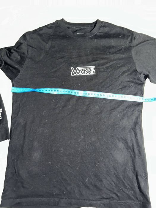 Лонгслів Vans чорного кольору принтований