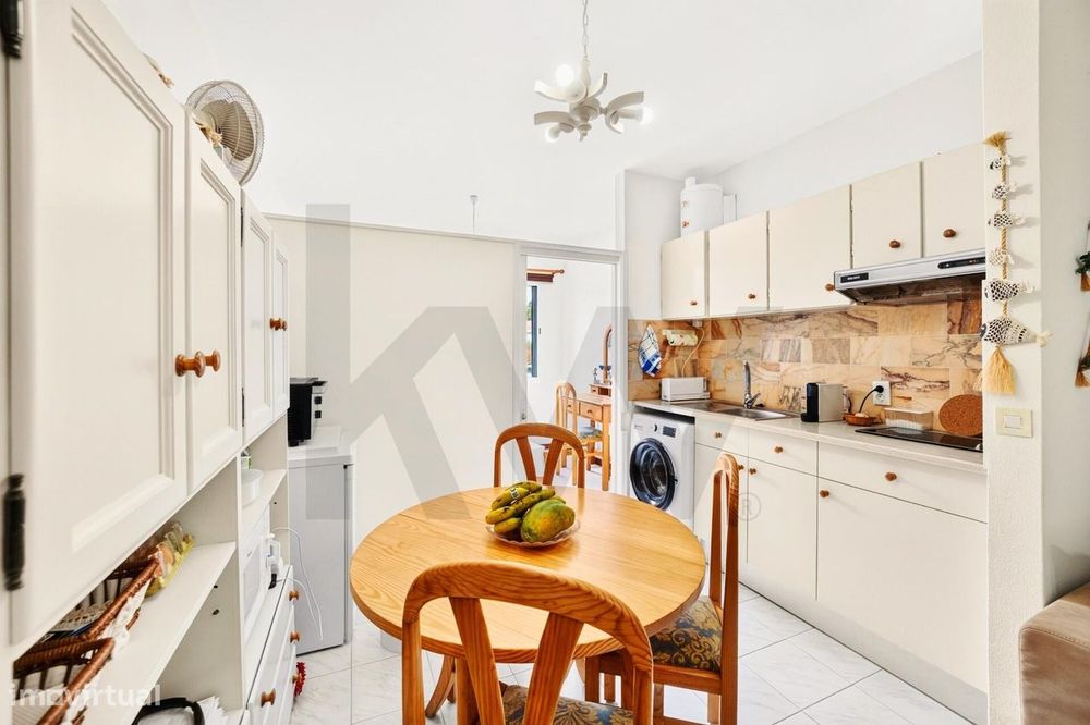 Estudio T0 com Garagem | Centro | Porto Santo