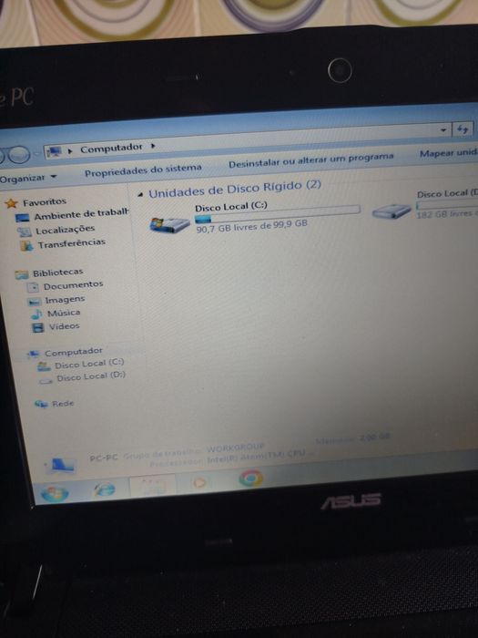 Vendo este computador pequeno a trabalhar junto vai a mala