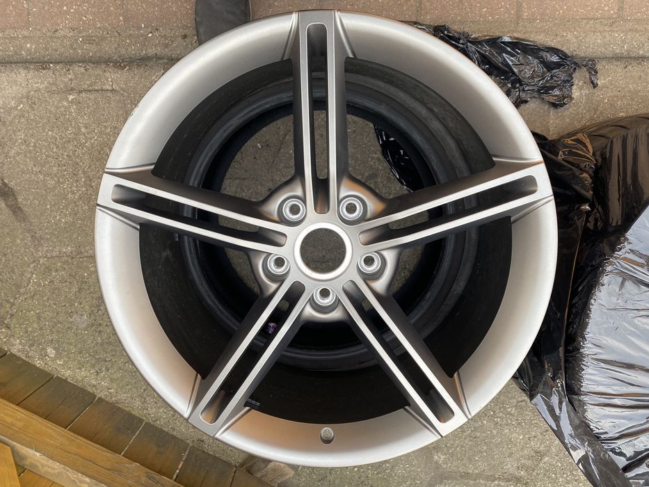 Felga 9,5x21 ET60 Porsche Taycan 9J1 oryginał FV