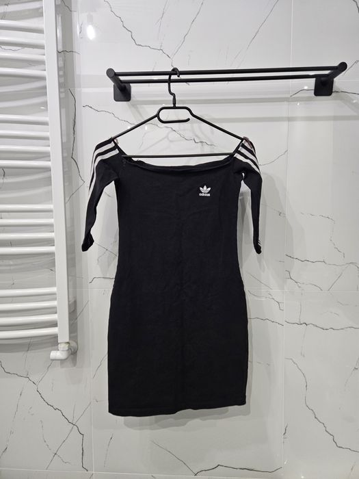 Czarna sukienka Adidas xs