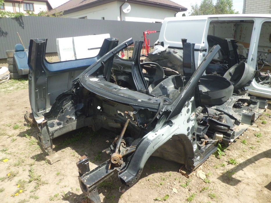 Пежо Peugeot 3008 5008 2009-2016 Кузов четвертя розборка.