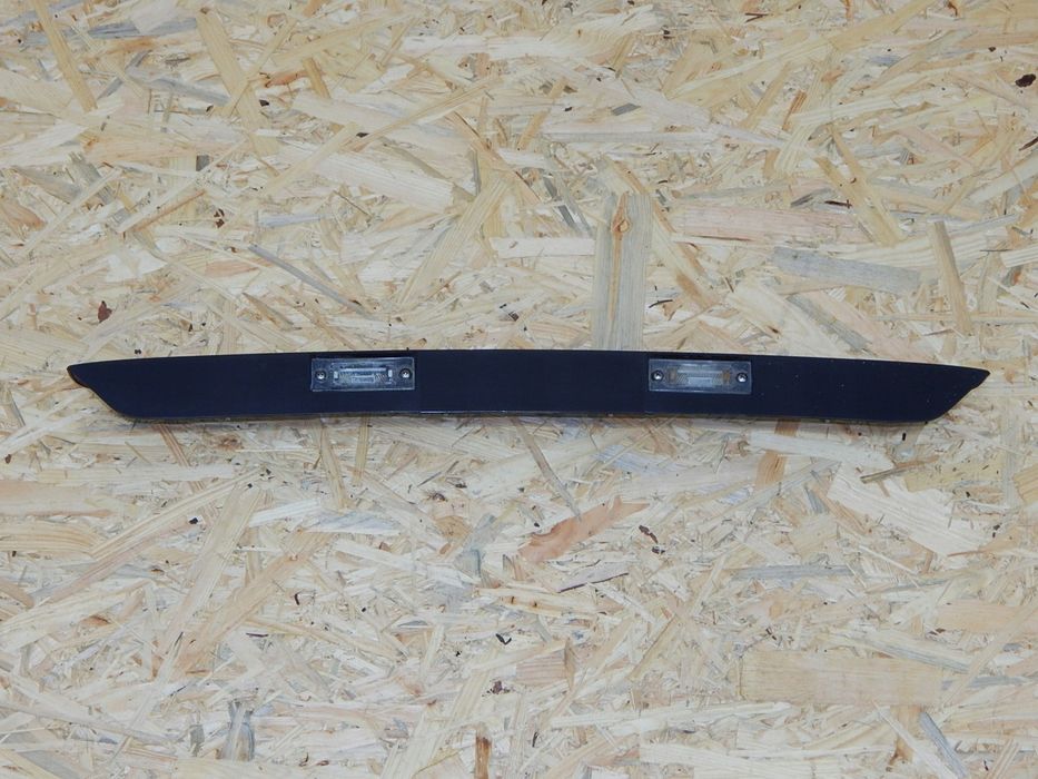 vw t5 listwa blenda klapy bagażnika oświetlenie tablicy struktura 7h08