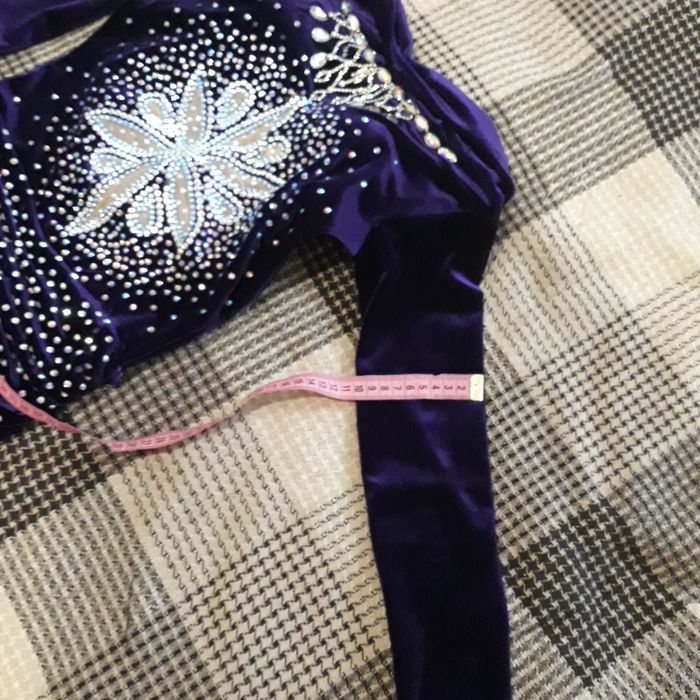 Латина ,продаю платье на худенькую девочку