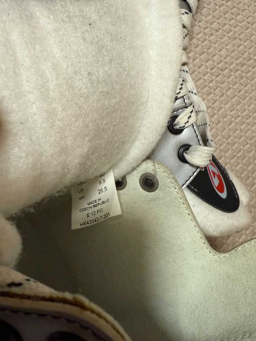 Хокейні ковзани 40р.