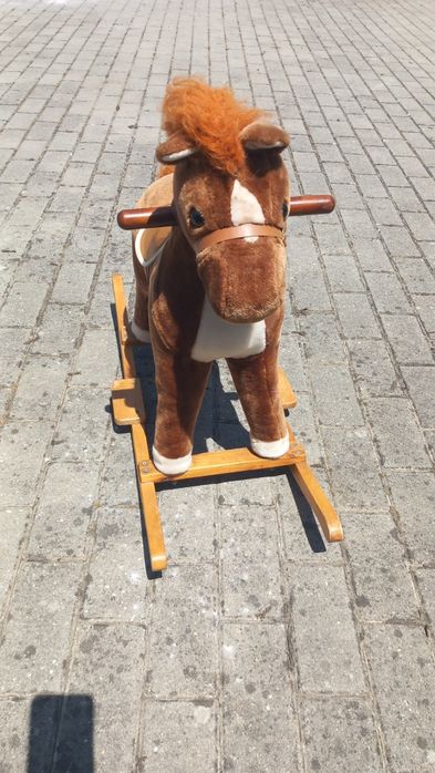 Cavalinho de madeira