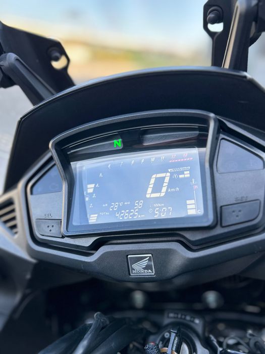 Honda VRF 800X Crossrunner