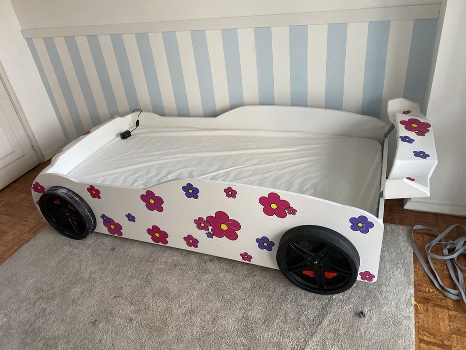 Cama de crianca carro