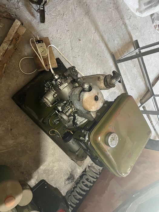 Армейский бензиновый генератор (бензогенератор) ГАБ-1-0/230