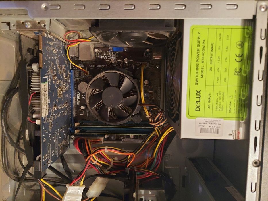 Системний блок, робочий. Відсутня відеокарта