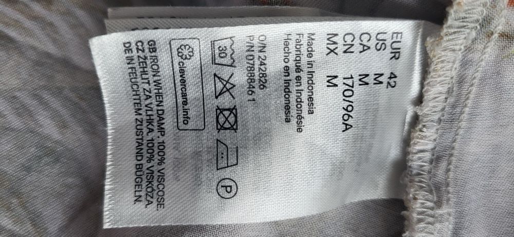 Sukienka długa z paskiem