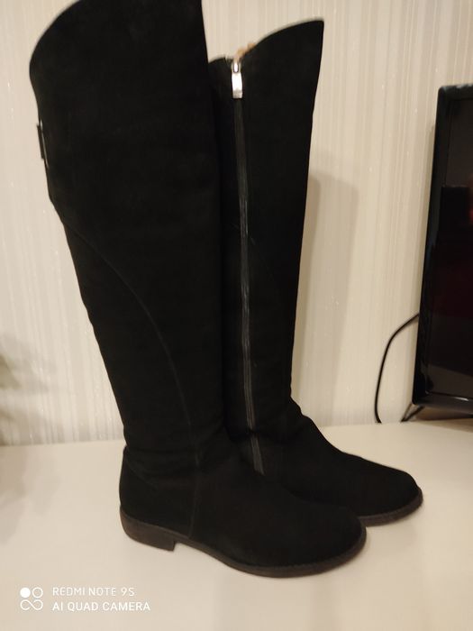 Ботфорти з натуральної замші,  сезон осінь- зима, 39р.