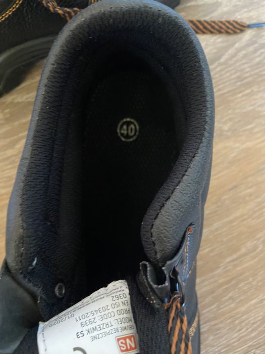 Строительные ботинки