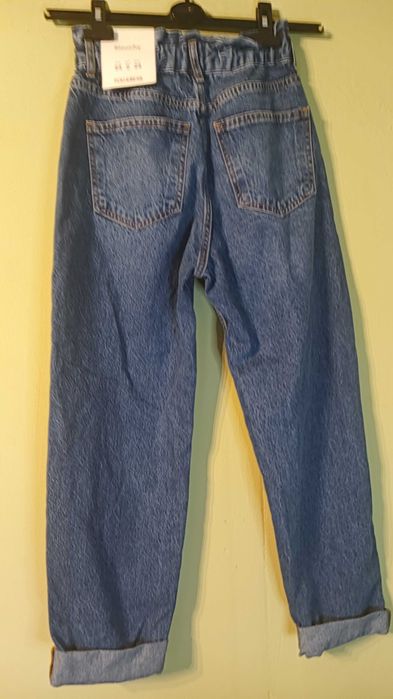 Dżinsy damskie Pull & Bear