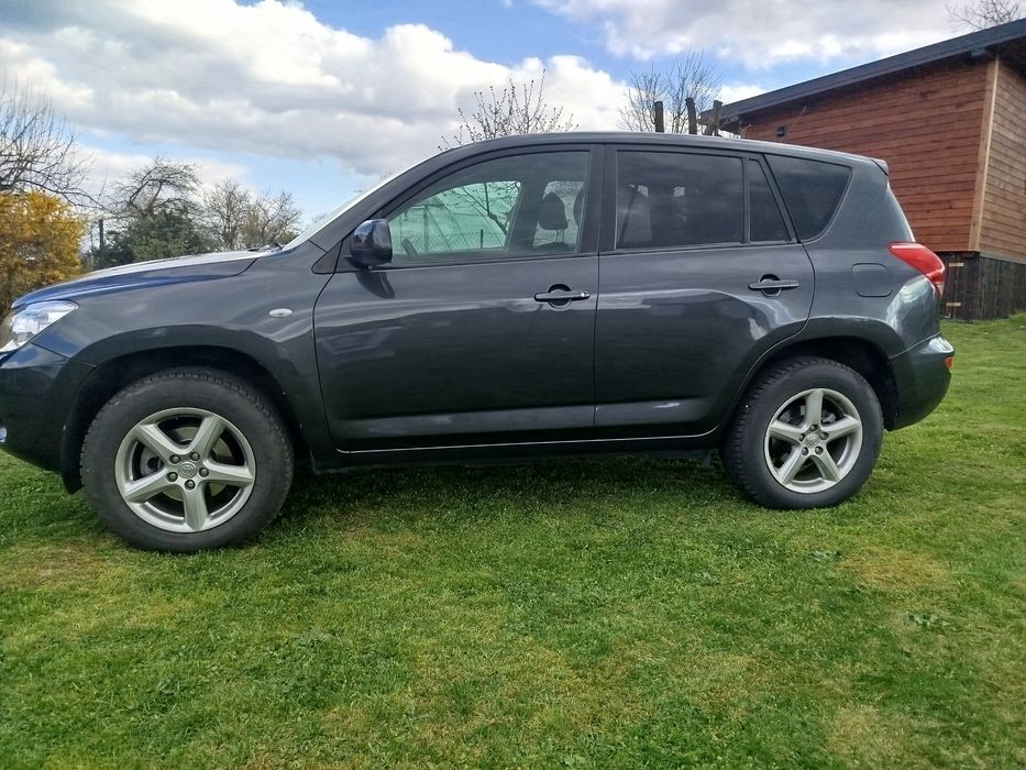 TOYOTA RAV4 4X4 Benzyna