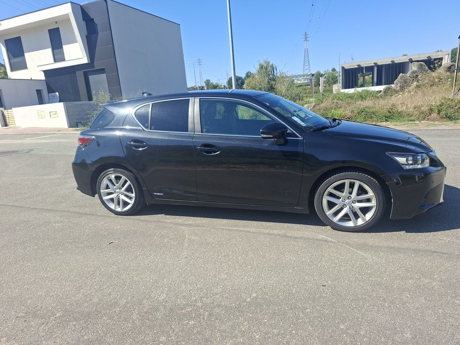 Lexus com 35000km 2017