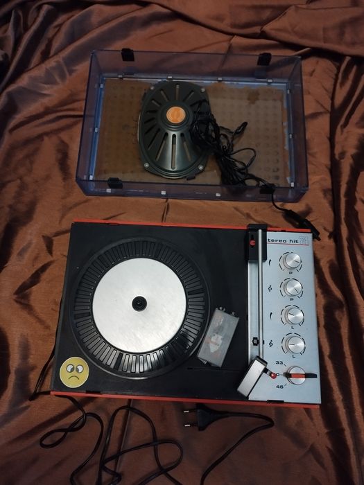 UNITRA gramofon że wzmacniaczem