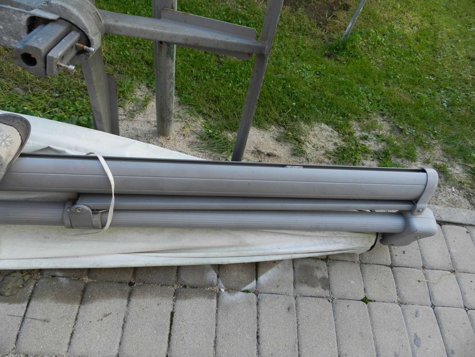 Parasol ogrodowy Glatz z podstawą