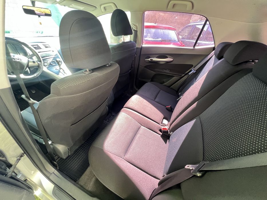 Продам Toyota Auris 2011