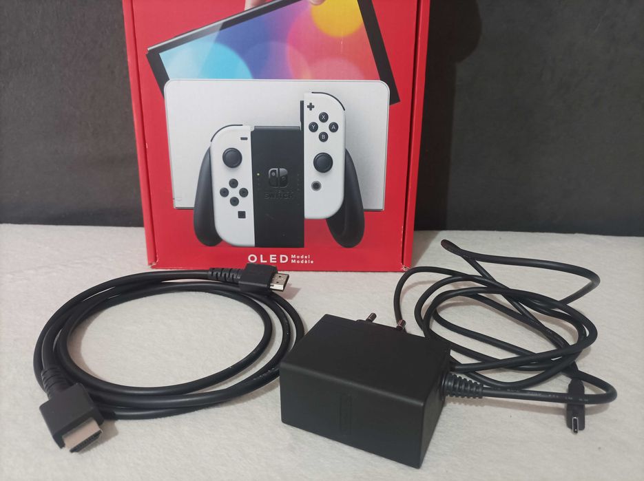 Konsola Nintendo Switch OLED Biała | Kompletny zestaw + NeoGrip i Etui