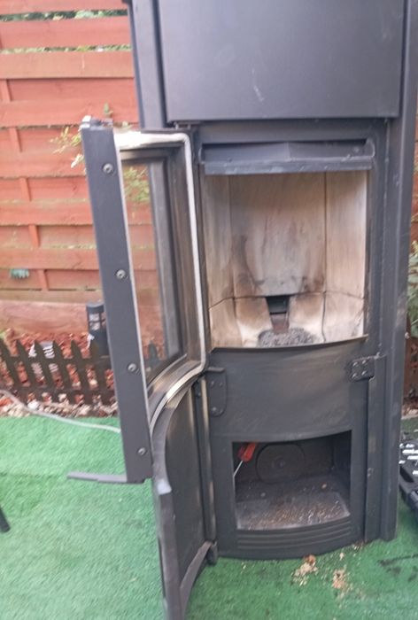 Piecyk na pellet Austroflamm Polly 8kW | Stan BDB | Wersja Stalowa