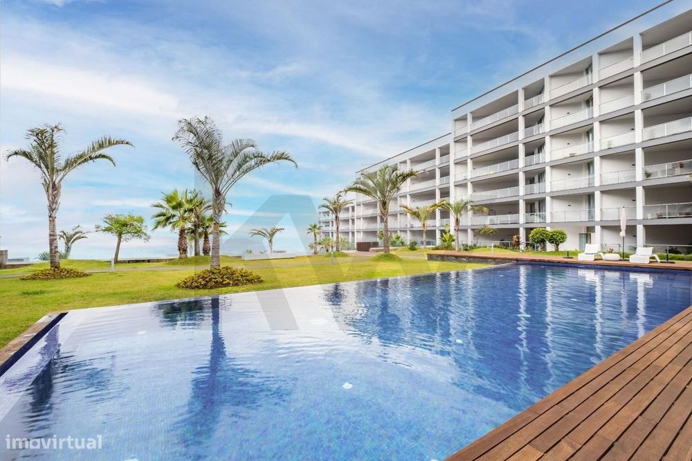 Apartamento T2 Edifício Madeira Palace Residences - Localizado Na Estr